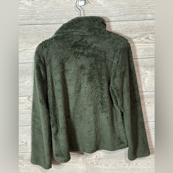 Hem & Thread 1/4 Zip Pullover Fleece, Green, Size Medium. - Picture 4 of 7
